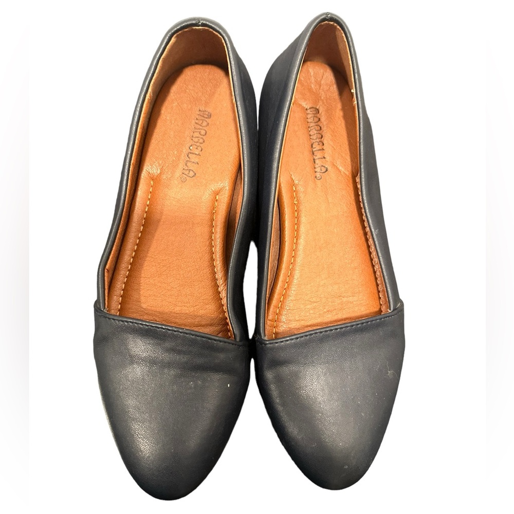 Marbella vegan leather flat size 6.5 EUC